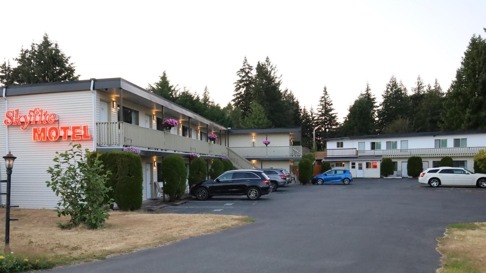 Skylite Motel Parksville Exterior foto