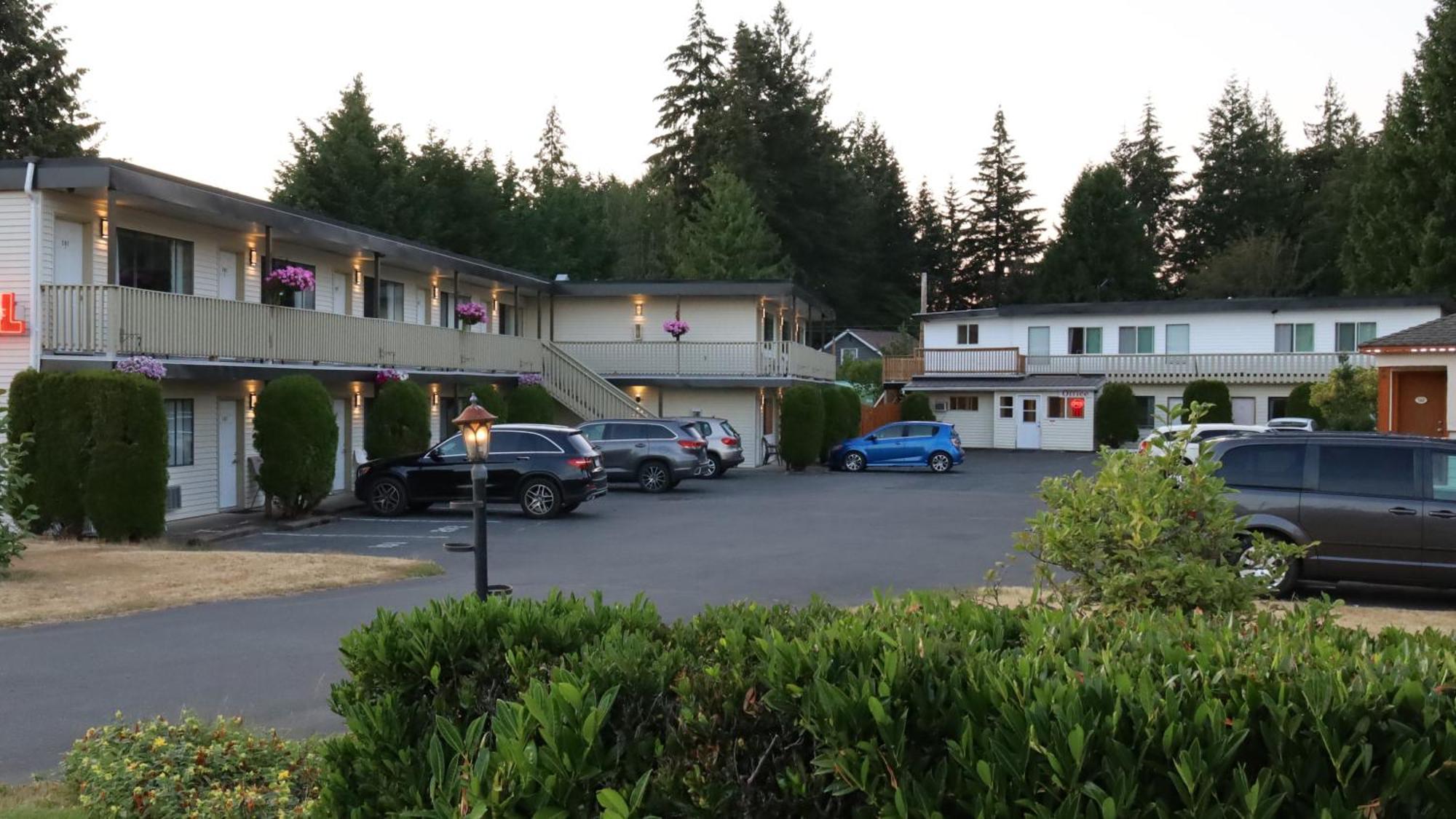Skylite Motel Parksville Exterior foto