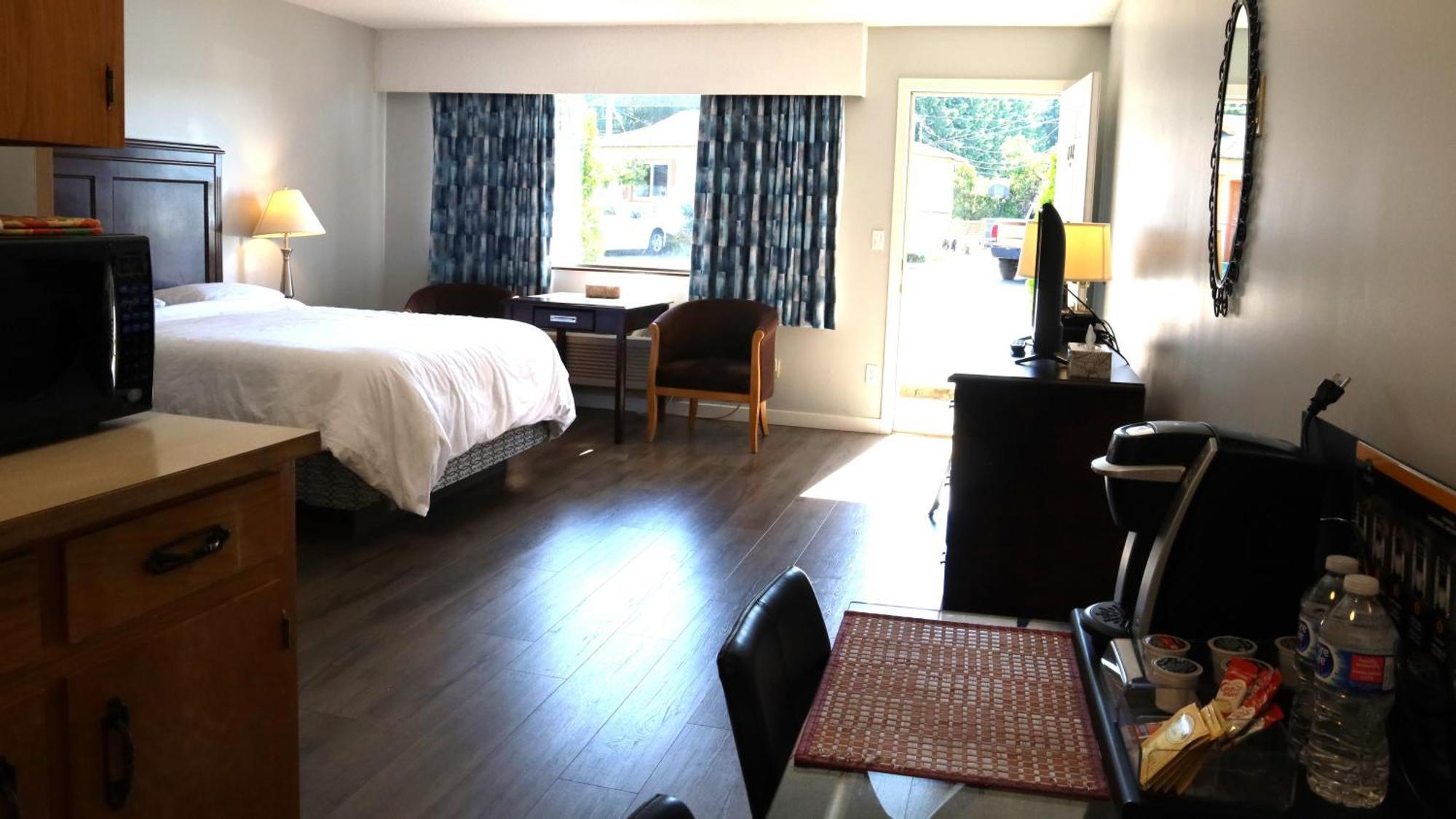 Skylite Motel Parksville Exterior foto