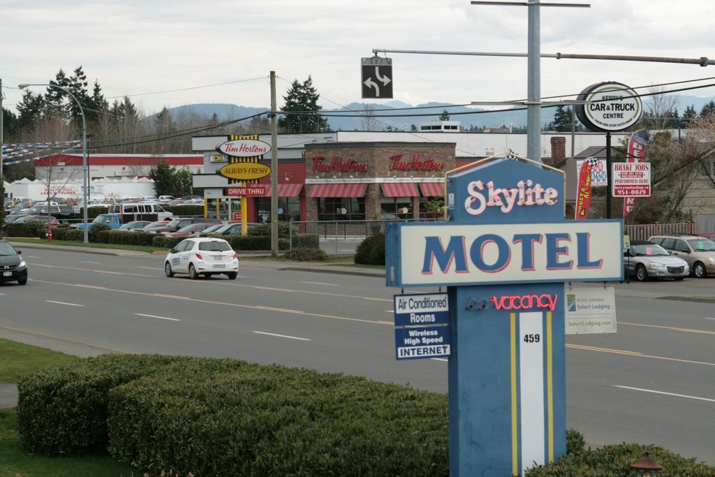 Skylite Motel Parksville Exterior foto