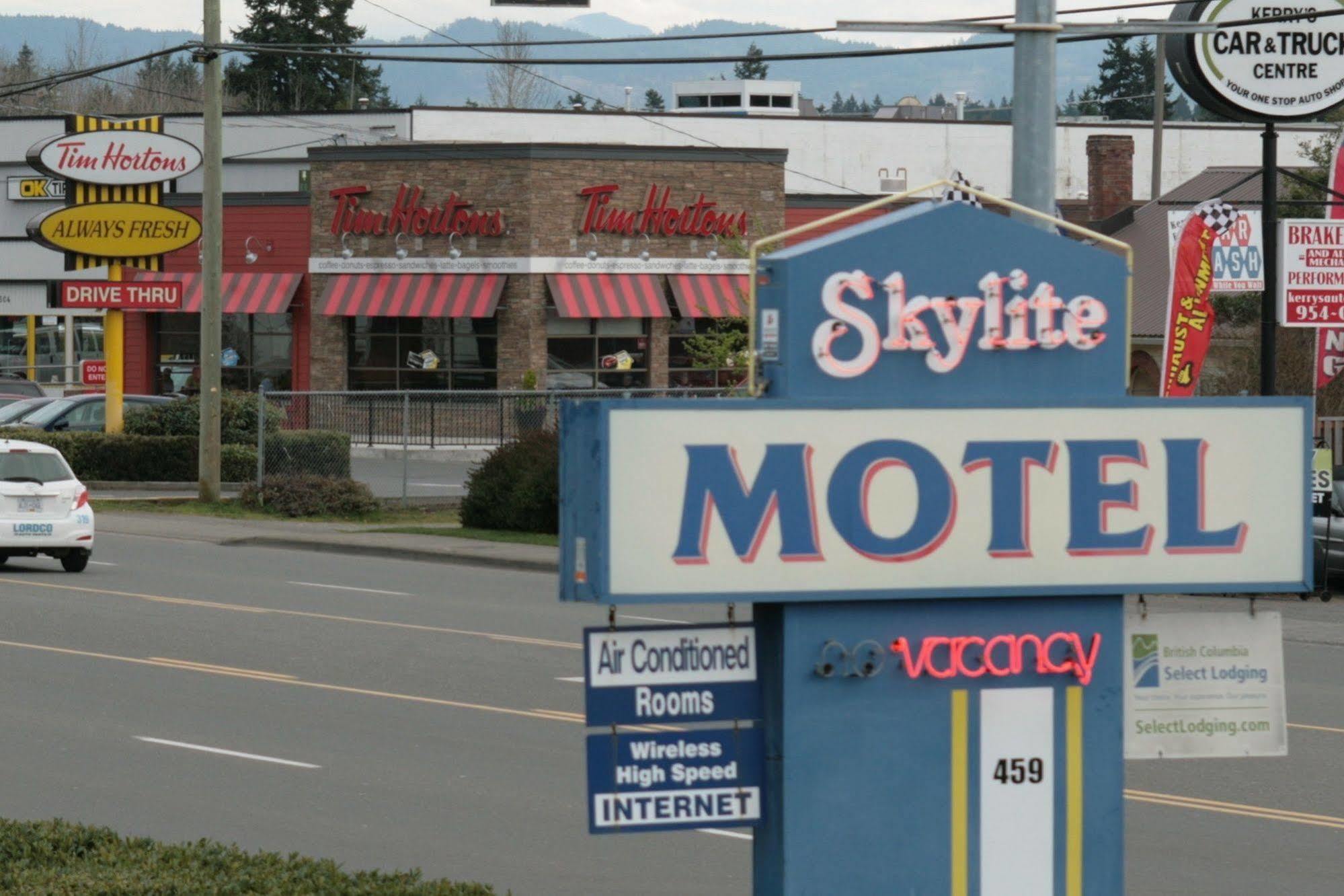 Skylite Motel Parksville Exterior foto